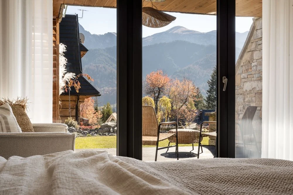 Pokój trzyosobowy z tarasem Wabi Sabi NR 6