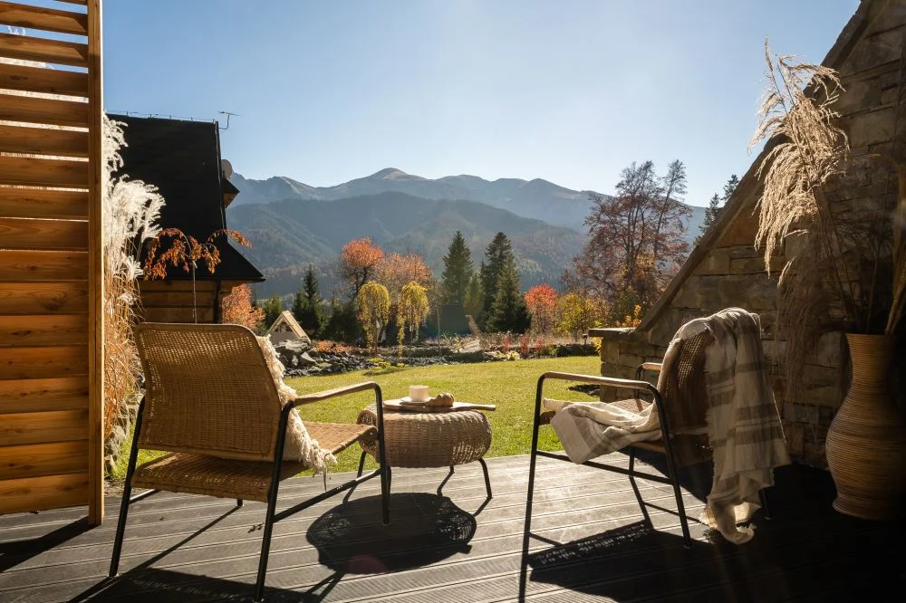 Pokój trzyosobowy z tarasem Wabi Sabi NR 6